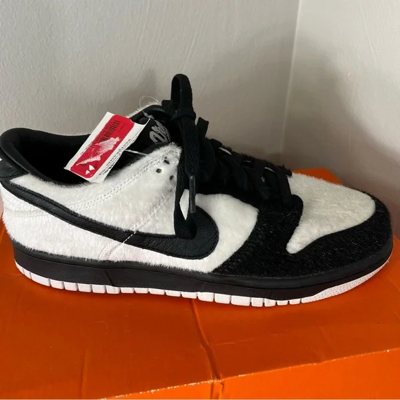 Rare Nike panda fur shoes - Picture 5 of 13